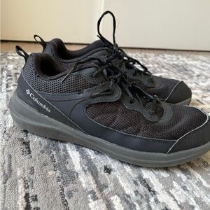 Columbia youth  shoes
